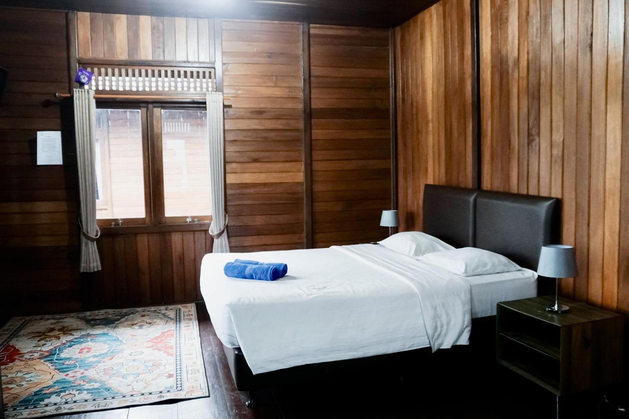 Grand Royale Tapos Villa