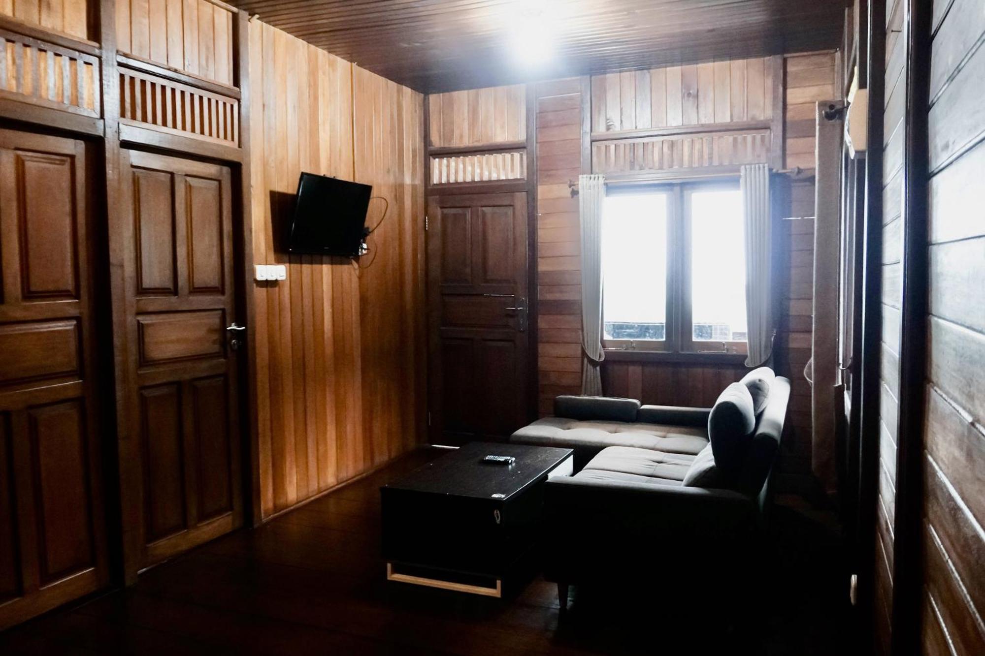 Grand Royale Tapos Villa Bogor