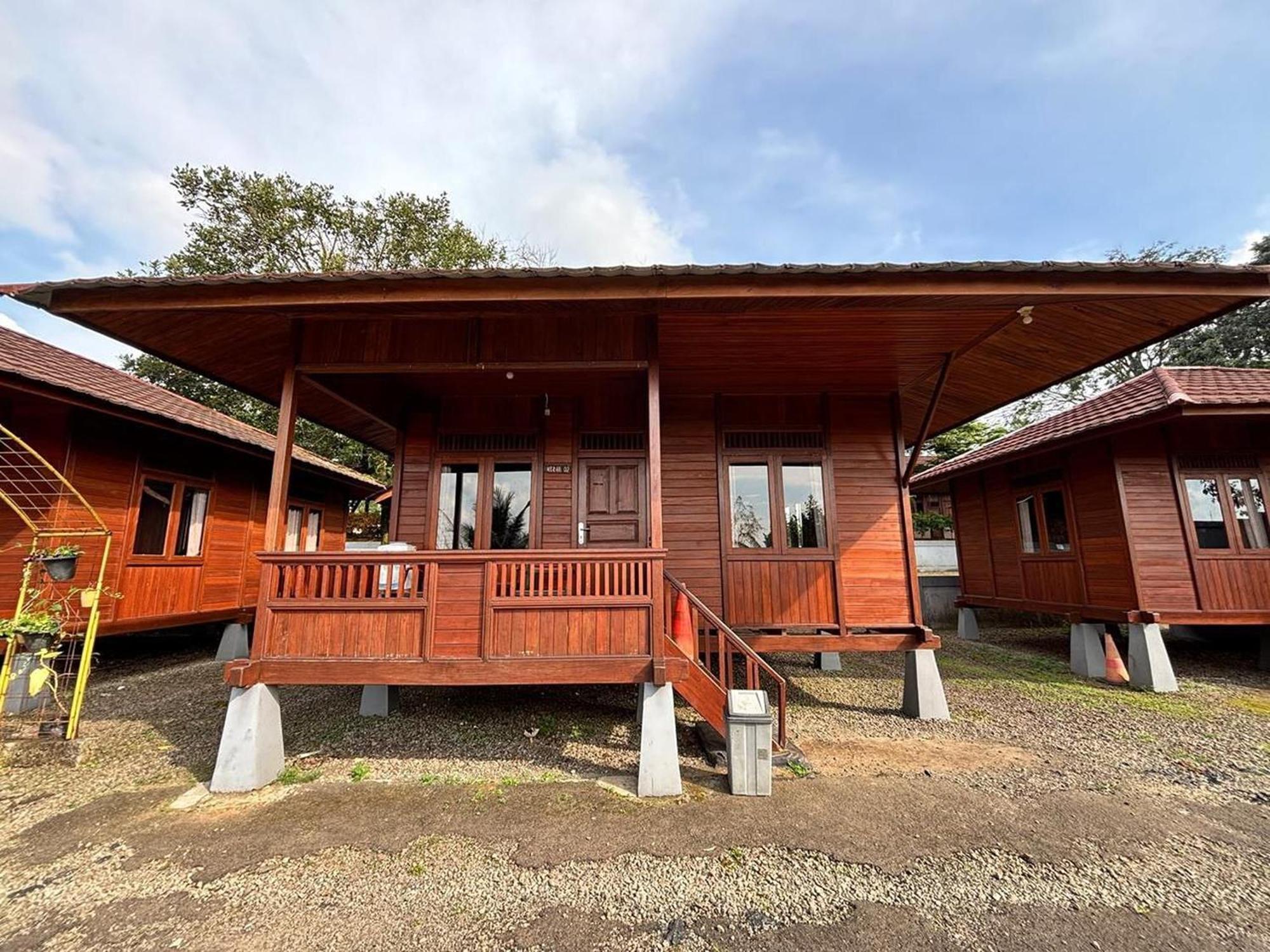 Grand Royale Tapos Villa